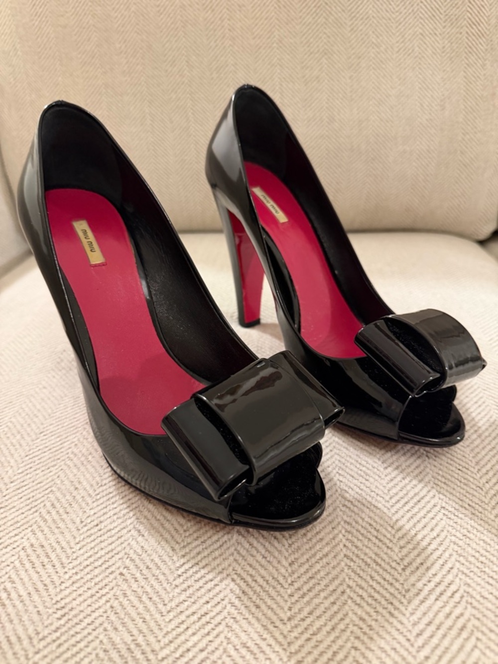 Miu Miu Black Patent Peep-Toe Pumps with Pink Insole and Bow 39